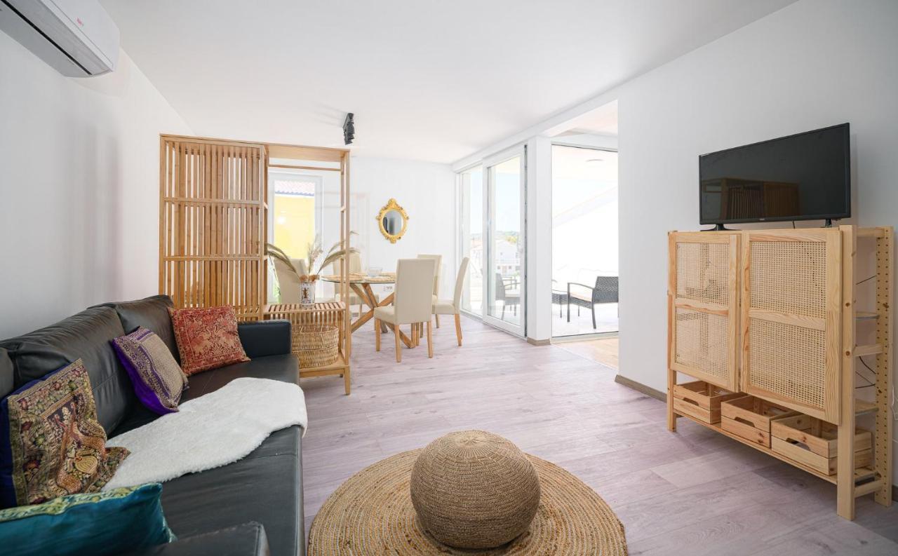 Vila Regina Apartment Regina With Swimming Pool Йезера Екстериор снимка